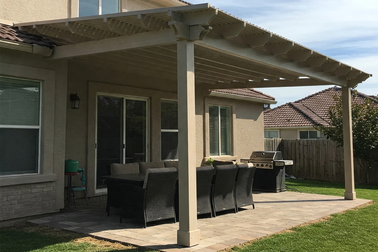 Patio_Frinds_wood